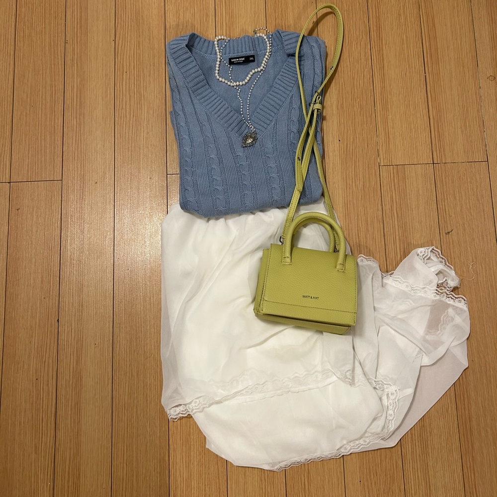 Shein 3X light blue knit sweater vest.
